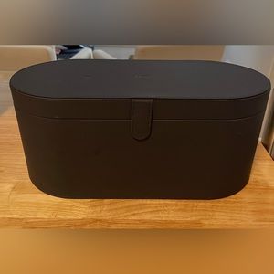 Dyson-designed presentation case
